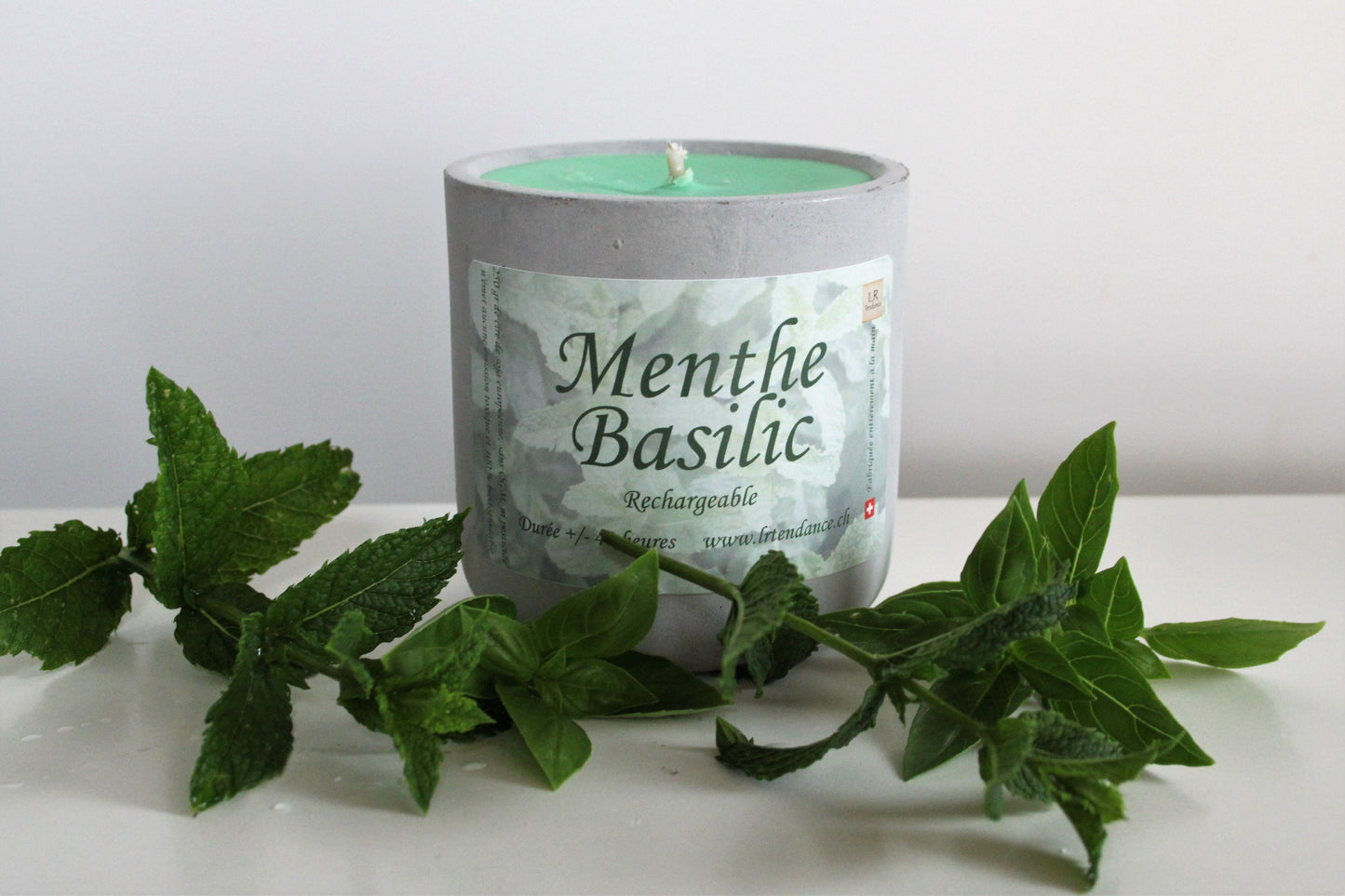 Bougie parfumée béton Menthe-Basilic