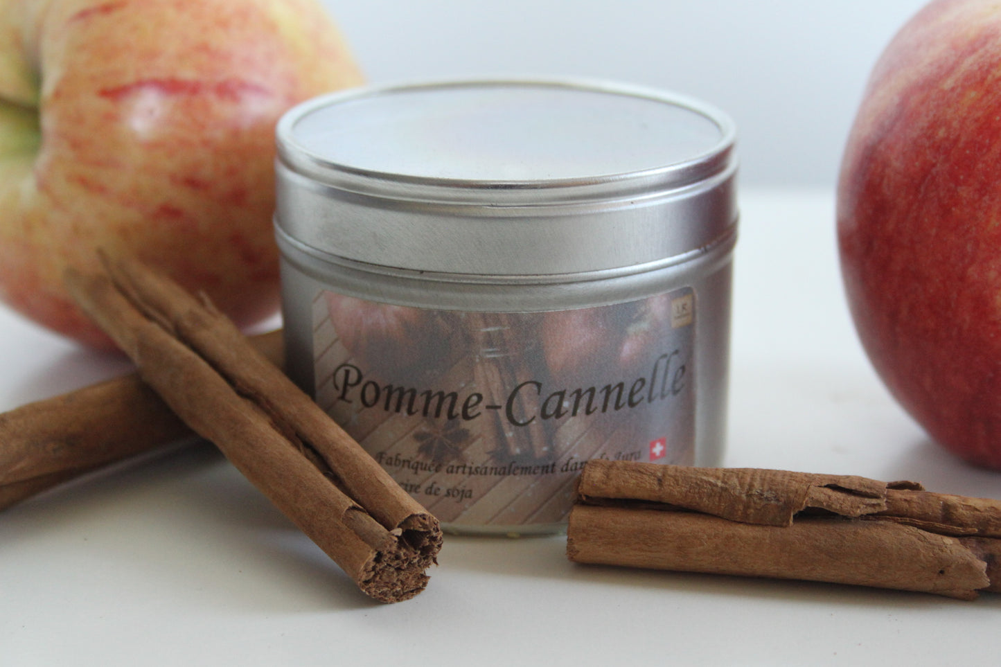 Bougie boîte – Pomme‑Cannelle