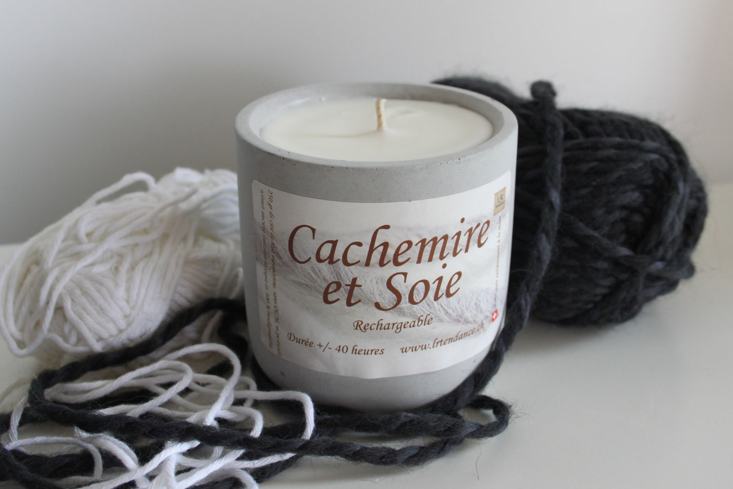 Bougie parfumée béton Cachemire et Soie