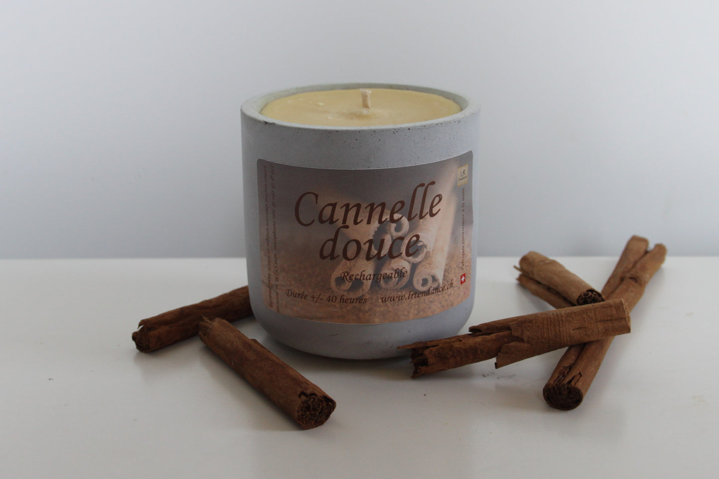 Bougie parfumée béton Cannelle douce
